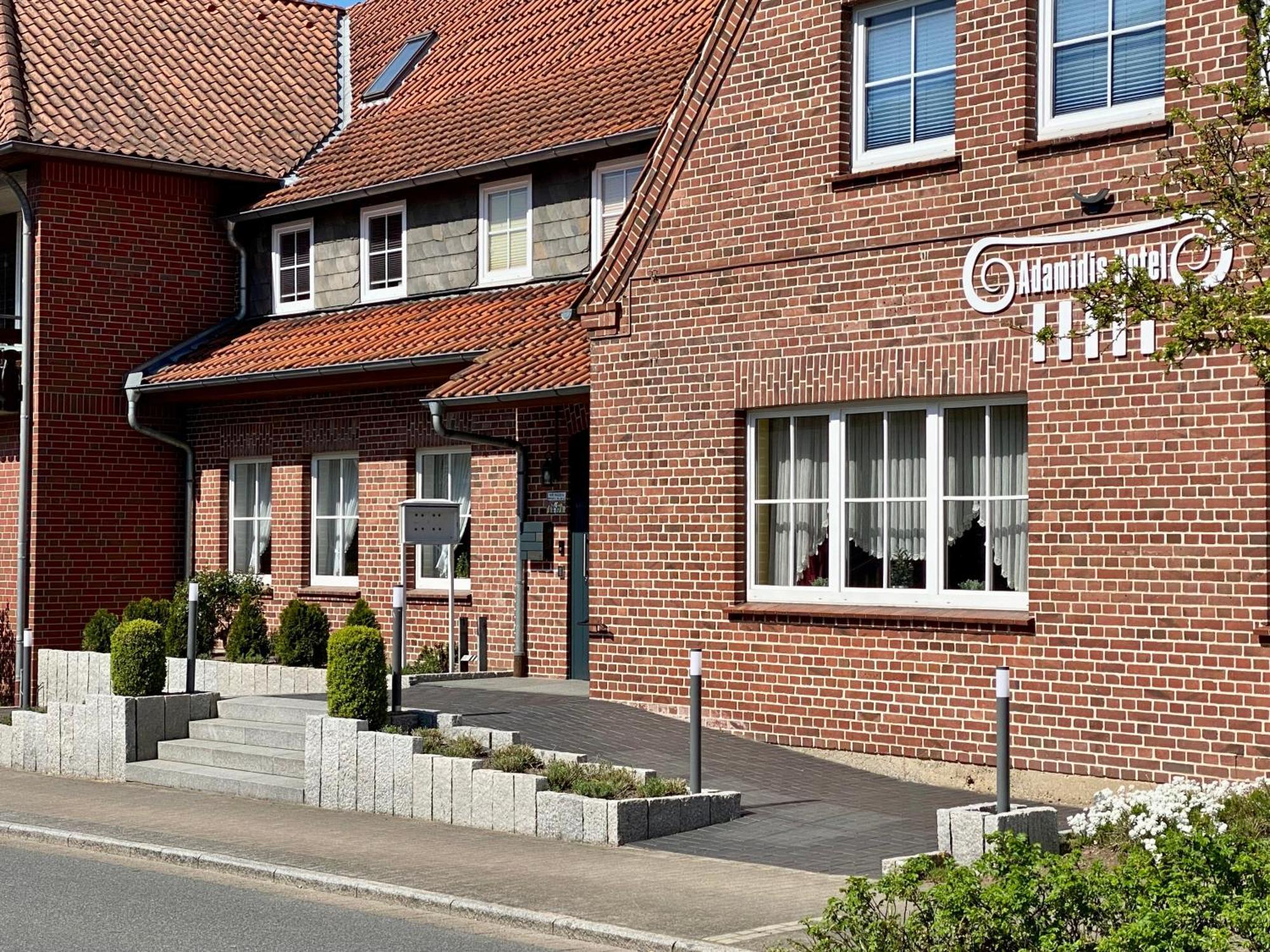 Adamidis Hotel Altenmedingen Exteriér fotografie